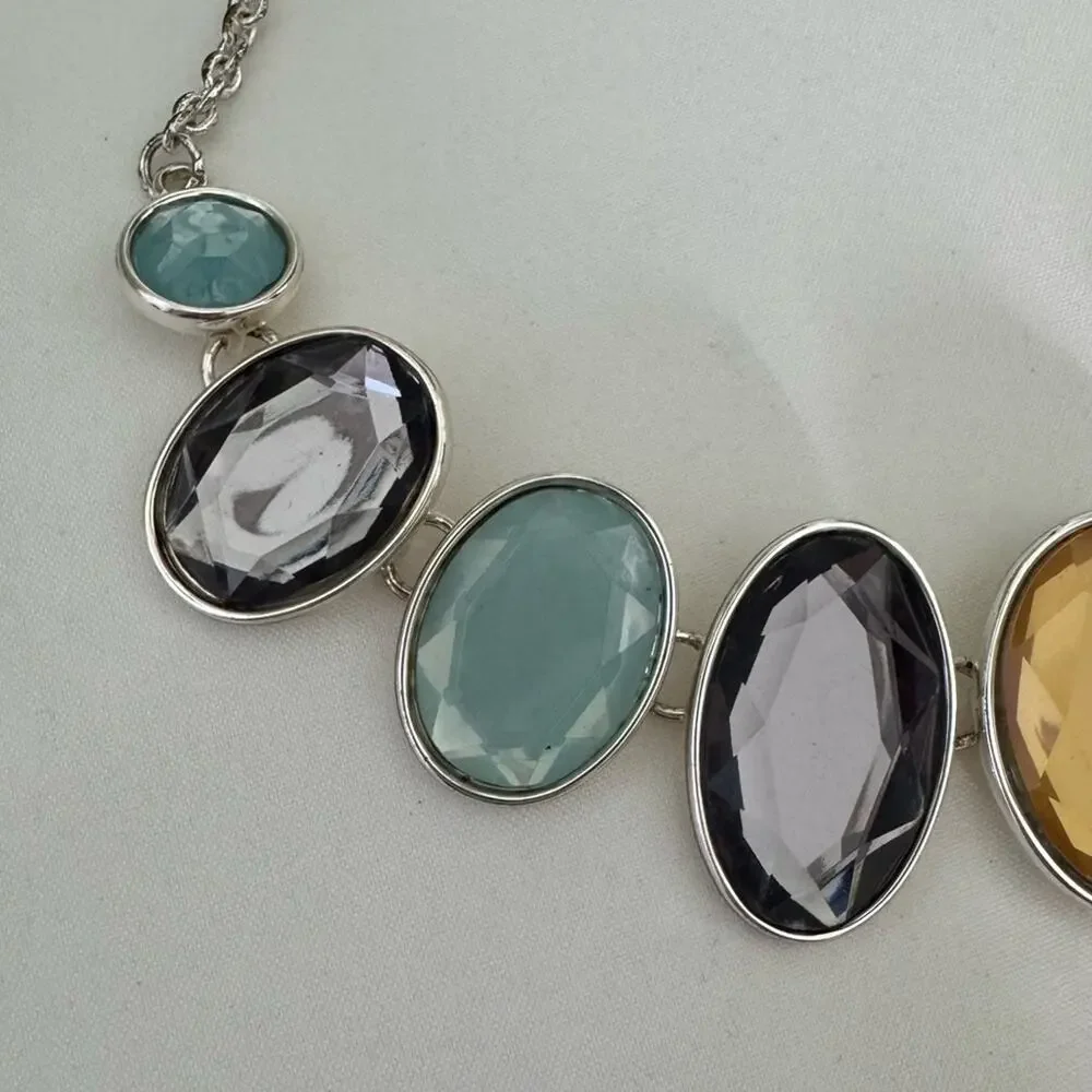 Silvertone Gem Necklace 11” with extender
